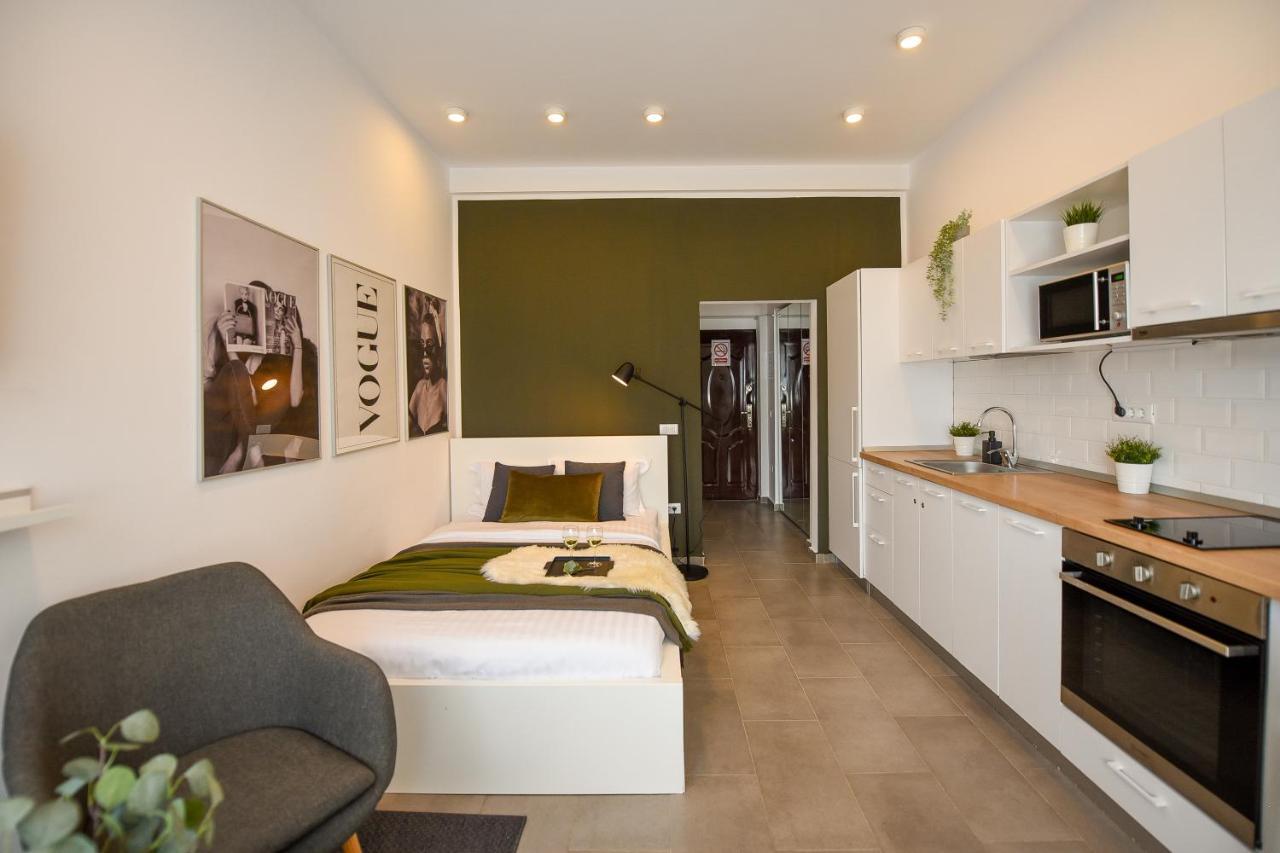 Classy Comfort - Chic Studio On Regina Elisabeta Бухарест Экстерьер фото